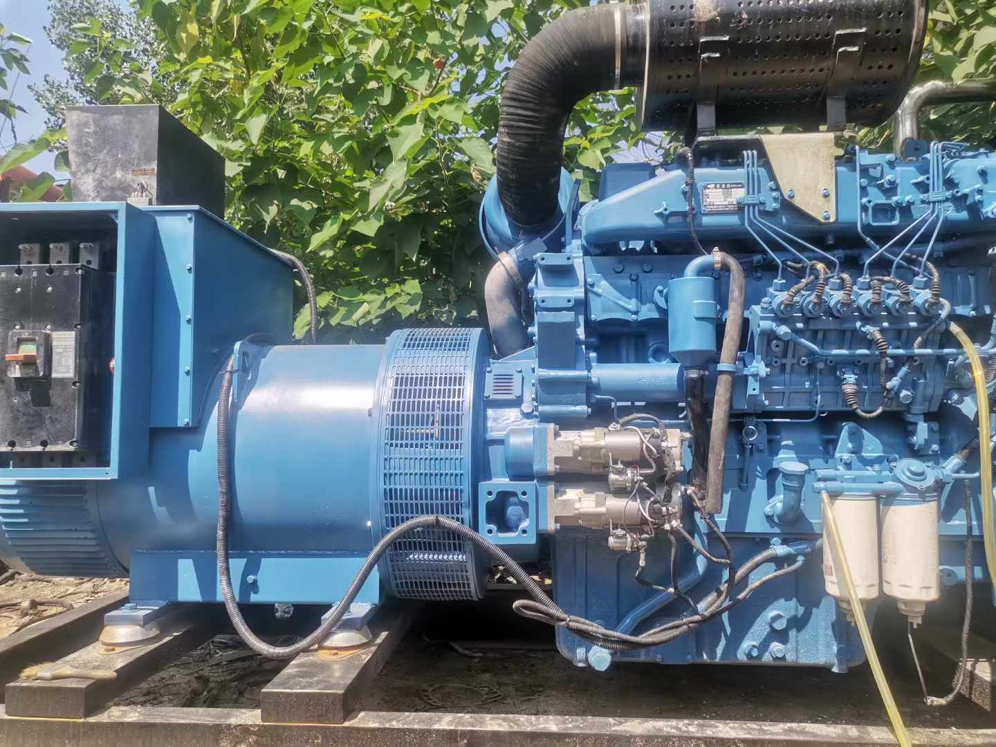 弥勒详细说明降低 800kW 柴油发电机输出电流波动的方法
