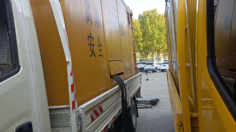 弥勒如何判断柴油发电机组和UPS电源的切换时间是否符合要求？
